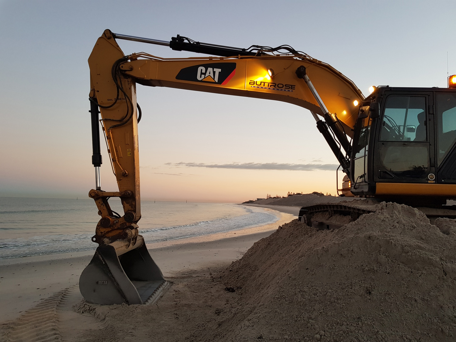 marine-civil-dredging-v1-industry-sector-services-buttrose-earthmovers