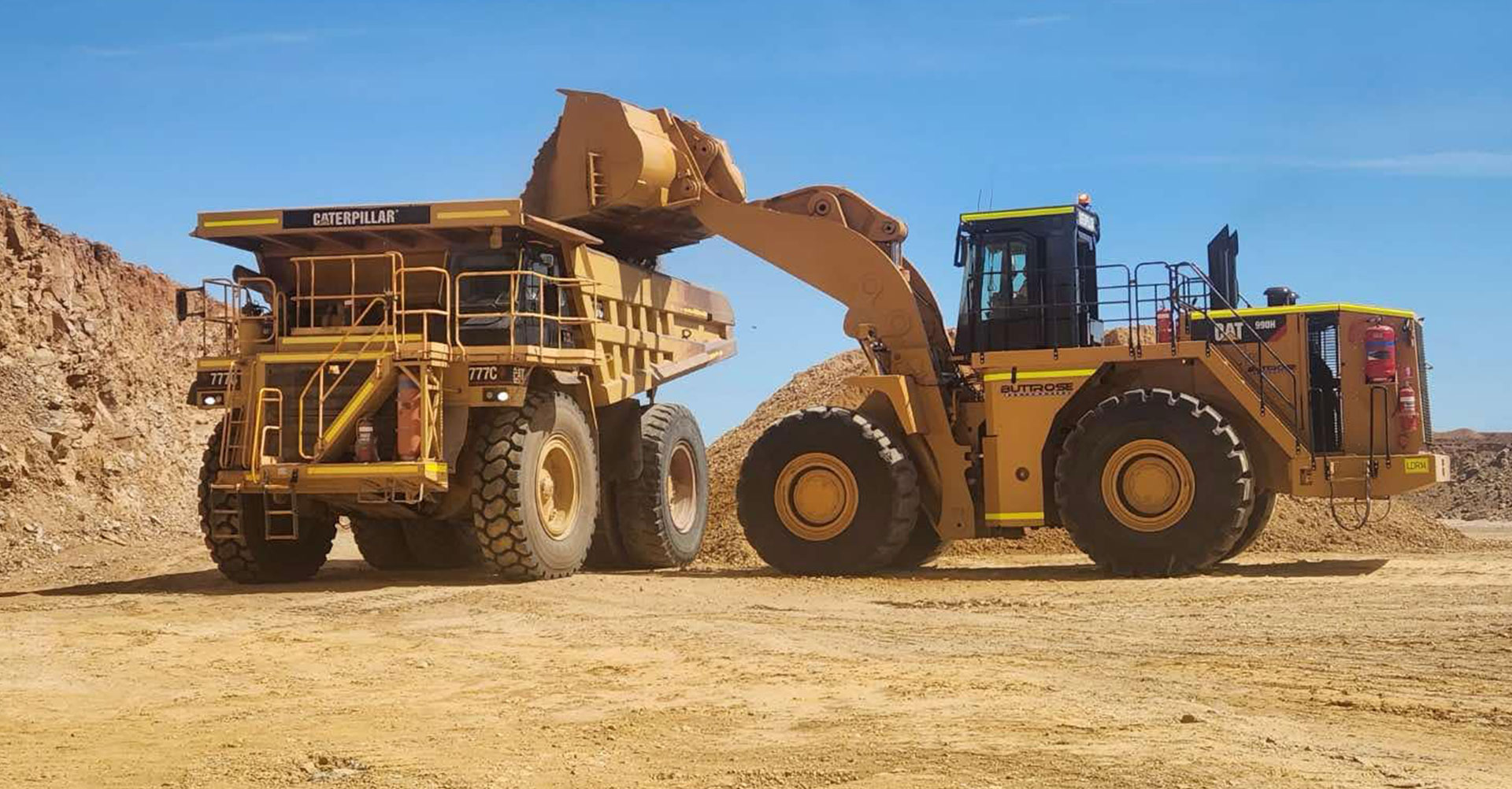buttrose-earthmovers-fleet-specialist-machines-trucks-civil-construction-mining-development-1
